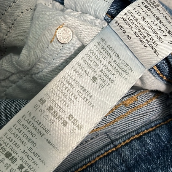 Levis Silvertab Mom Jeans Womens Size 28 Tapered High Rise Relaxed Baggy - Picture 3 of 9